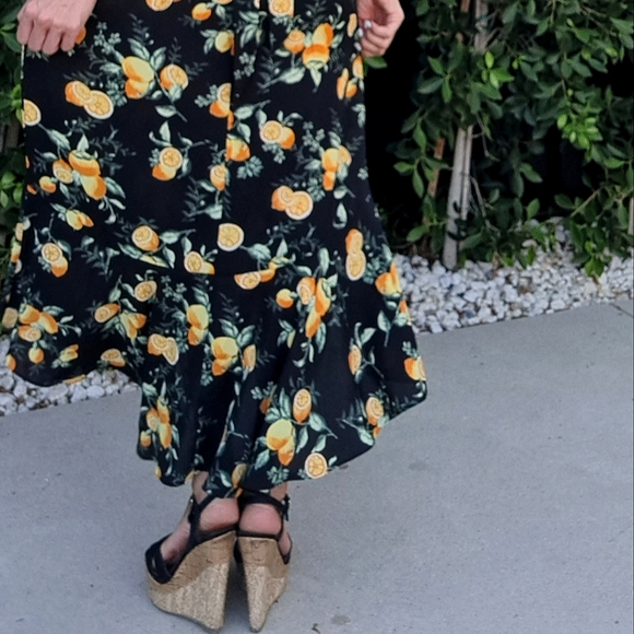 Flowy Floral/Fruit Dress - Picture 3 of 11